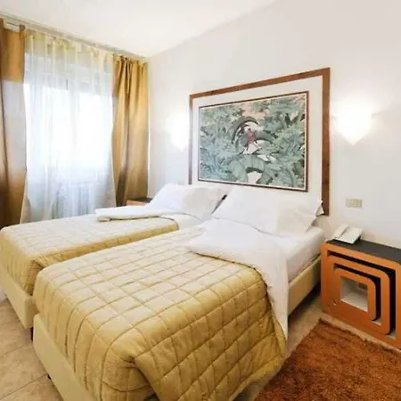 Antico Madonna Hotel 3*